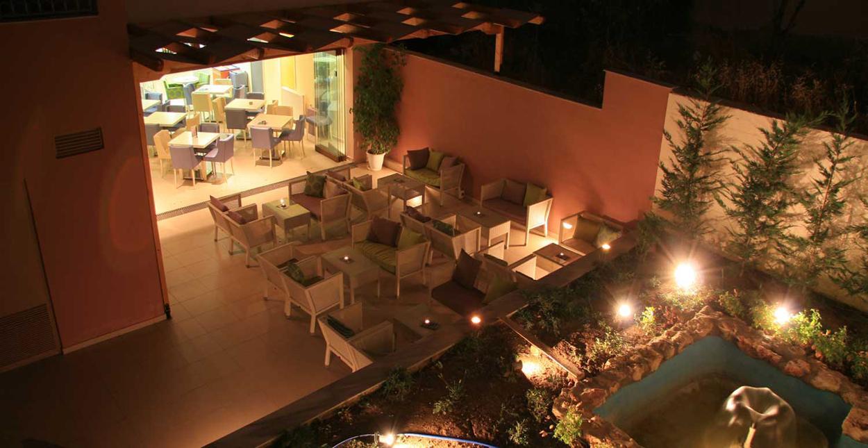 Studios Karavos Aliveri Esterno foto